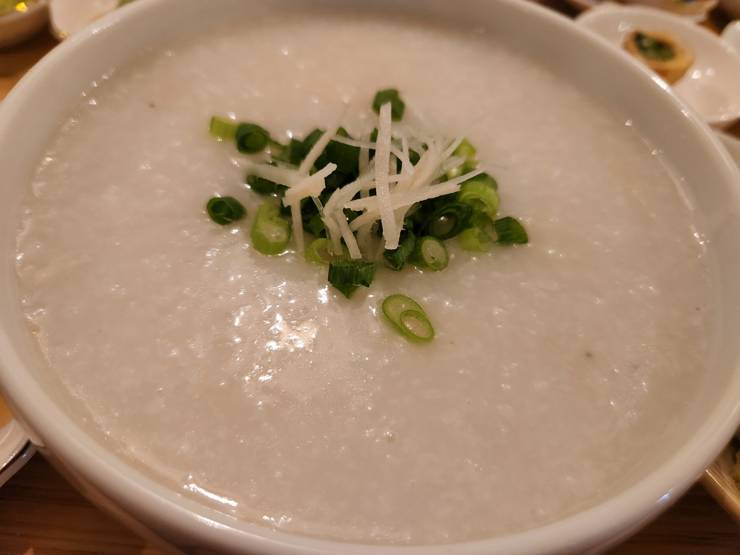 xiaoxiao でお粥と飲茶の香港式モーニング