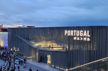 世界の街角で。